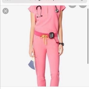 FIGS neon pink casma & yola